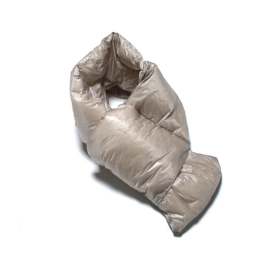 Nanga Portable Light Down Muffler (Unisex)
